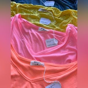 4 pack of shirt retails 104$ take all for 55$ 3X